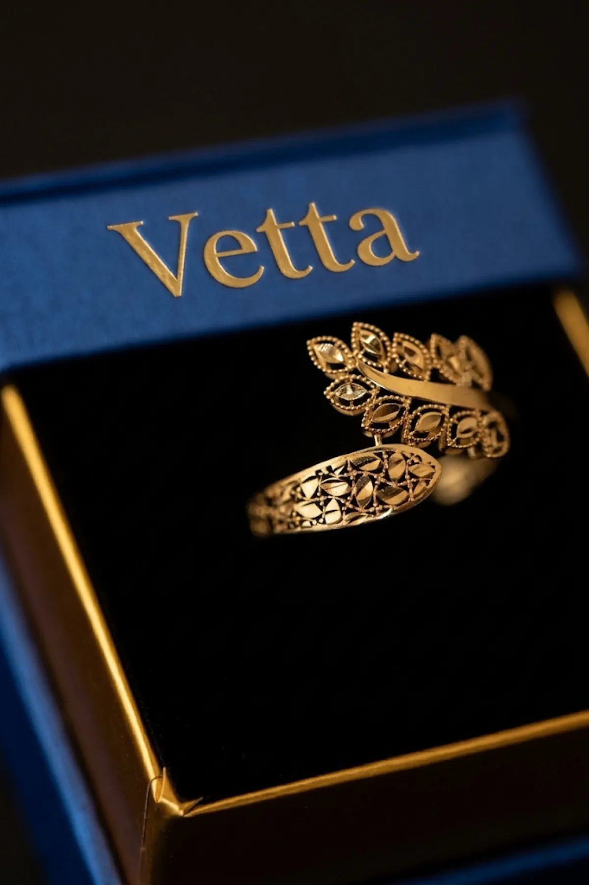 Кольцо женское VETTA HJ606-1, золото 585 пробы, 1.15 г