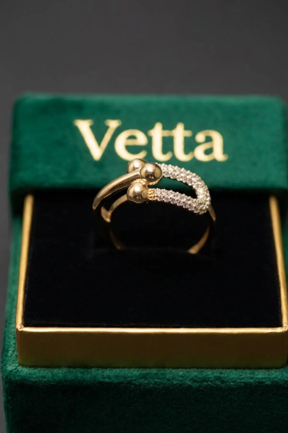 Кольцо женское VETTA HJ612-1, золото 585 пробы, 1.5 г