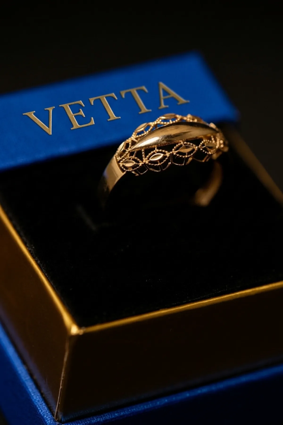 Кольцо женское VETTA HJ617-1, золото 585 пробы, 1.37 г