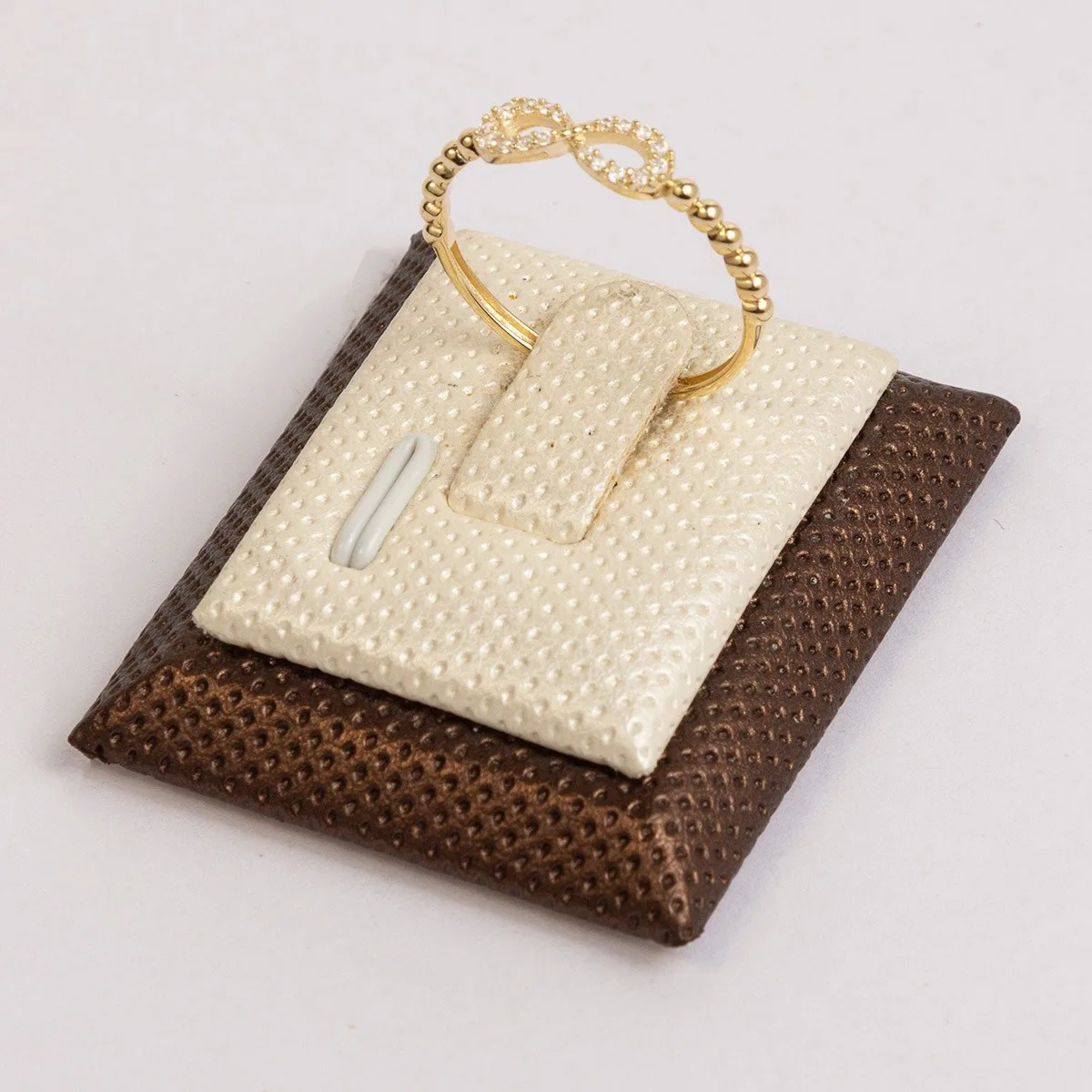 Золотое кольцо Vetta Jewellery 13 Vetta Jewellery 13