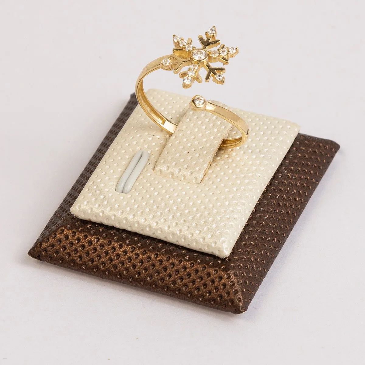 Qadın üçün qızıl üzük Vetta Jewellery 10067, 585 əyar